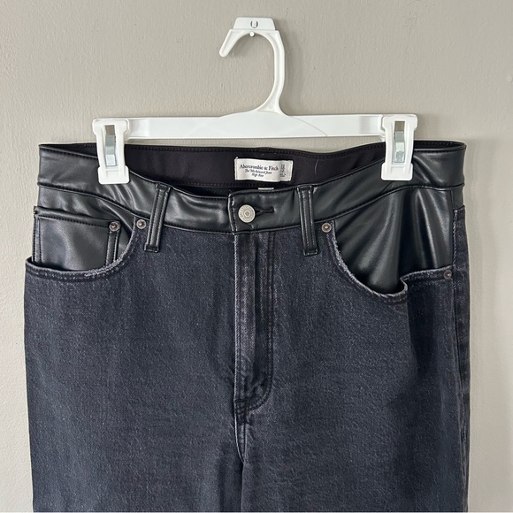 Abercrombie & Fitch Curve Love 90s relaxed jeans - Picture 2 of 7